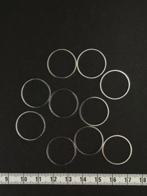10 anneaux en laiton argentés de 2cm