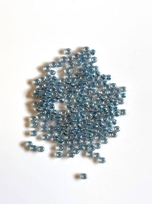 Perles de rocaille - bleu irisé